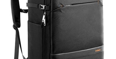 Inateck 42L Mochila de Viaje Hombre y Muje, Equipaje de Mano Mochila de Viaje Maleta de Cabina Mochila Vuelo Aprobado, Mochila para portátil 15,6 Pulgadas- Negro